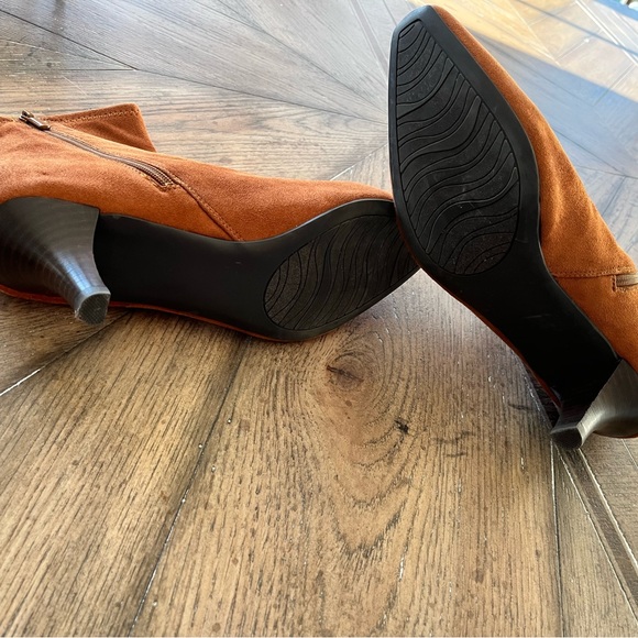 women’s suede stretch heeled booties size 10 - Picture 5 of 8